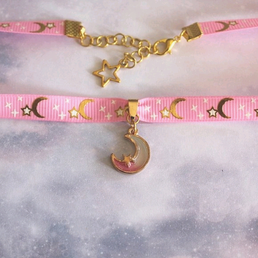 PASTEL CRESCENT MOON AND STARS CHOKER NECKLACE ๐โจ - Picture 4 of 4